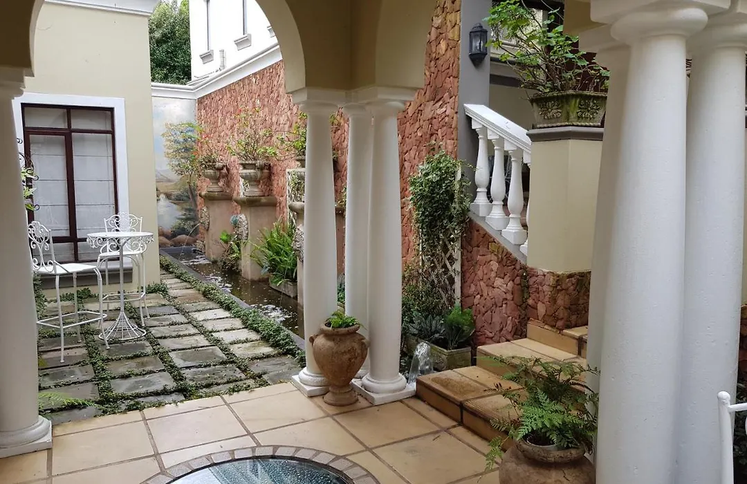 Villa Lugano Guesthouse-1